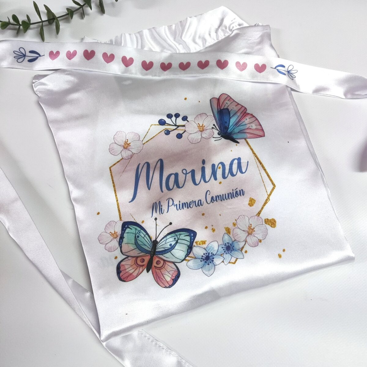 Bata de satén para niñas de comunión personalizadas - Imagen 28