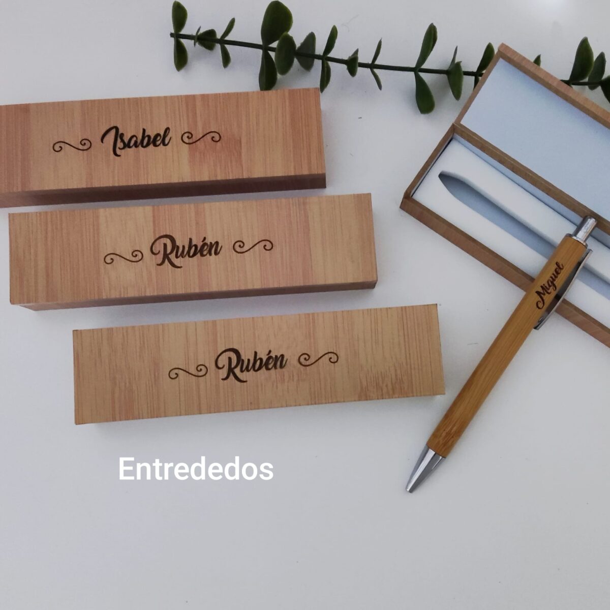 Bolígrafo personalizado + caja grabada para TESTIGOS. PADRINOS. ETC.. - Imagen 2