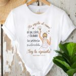Camiseta “Lanzando el Ramo” – Dorado