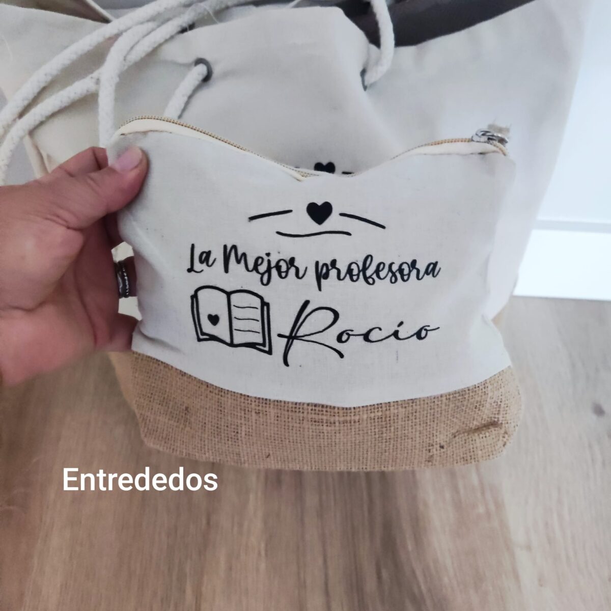 Kit  regalo profesor (bolsa Playa+ botella+ toalla pareo +neceser) - Imagen 10