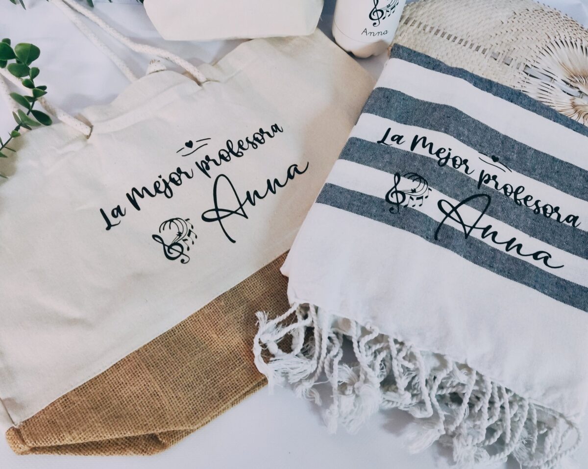 Kit  regalo profesor (bolsa Playa+ botella+ toalla pareo +neceser) - Imagen 5