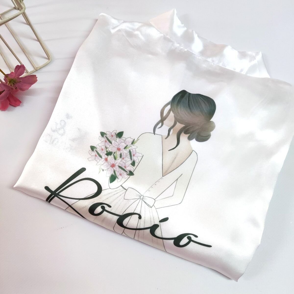 Pack bata + zapatillas novia diseño muñeca con ramo - Imagen 7