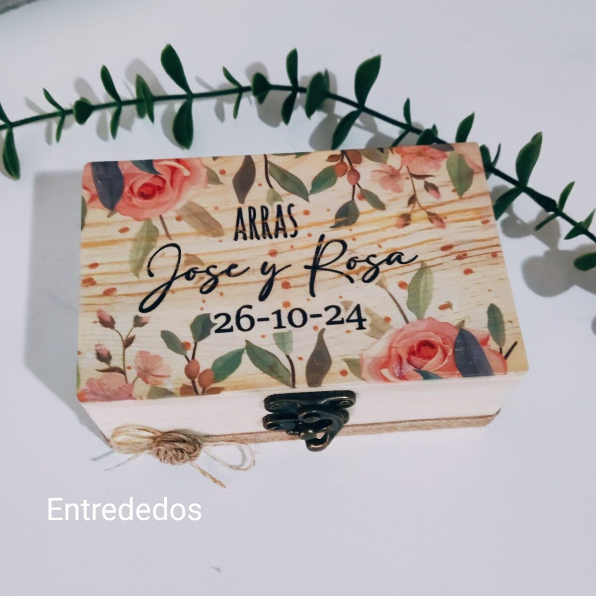 Caja porta arras o alianzas personalizada variedad de temáticas - Imagen 7