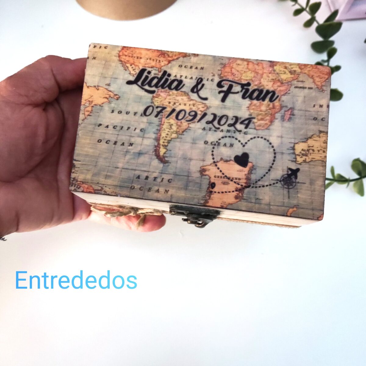 Caja porta arras o alianzas personalizada variedad de temáticas - Imagen 8