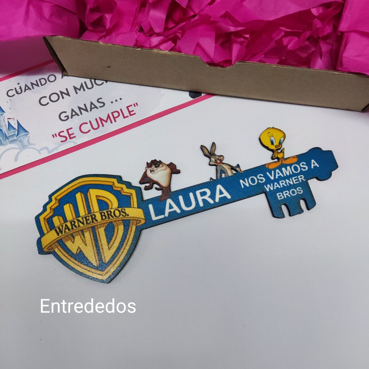 2-Llave viaje a parque Warner Bros personalizada - Imagen 3