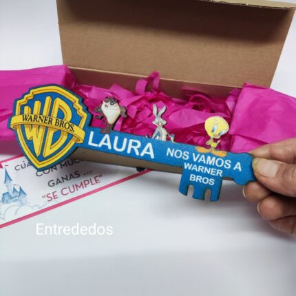 2-Llave viaje a parque Warner Bros personalizada