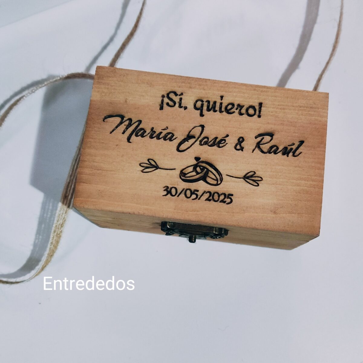 Caja porta alianzas grabada - Imagen 8