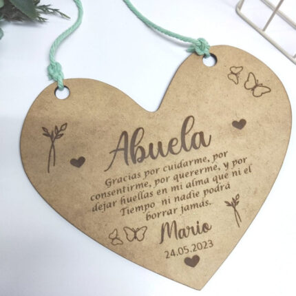 Corazón de madera color natural personalizado para abuela y abuelo