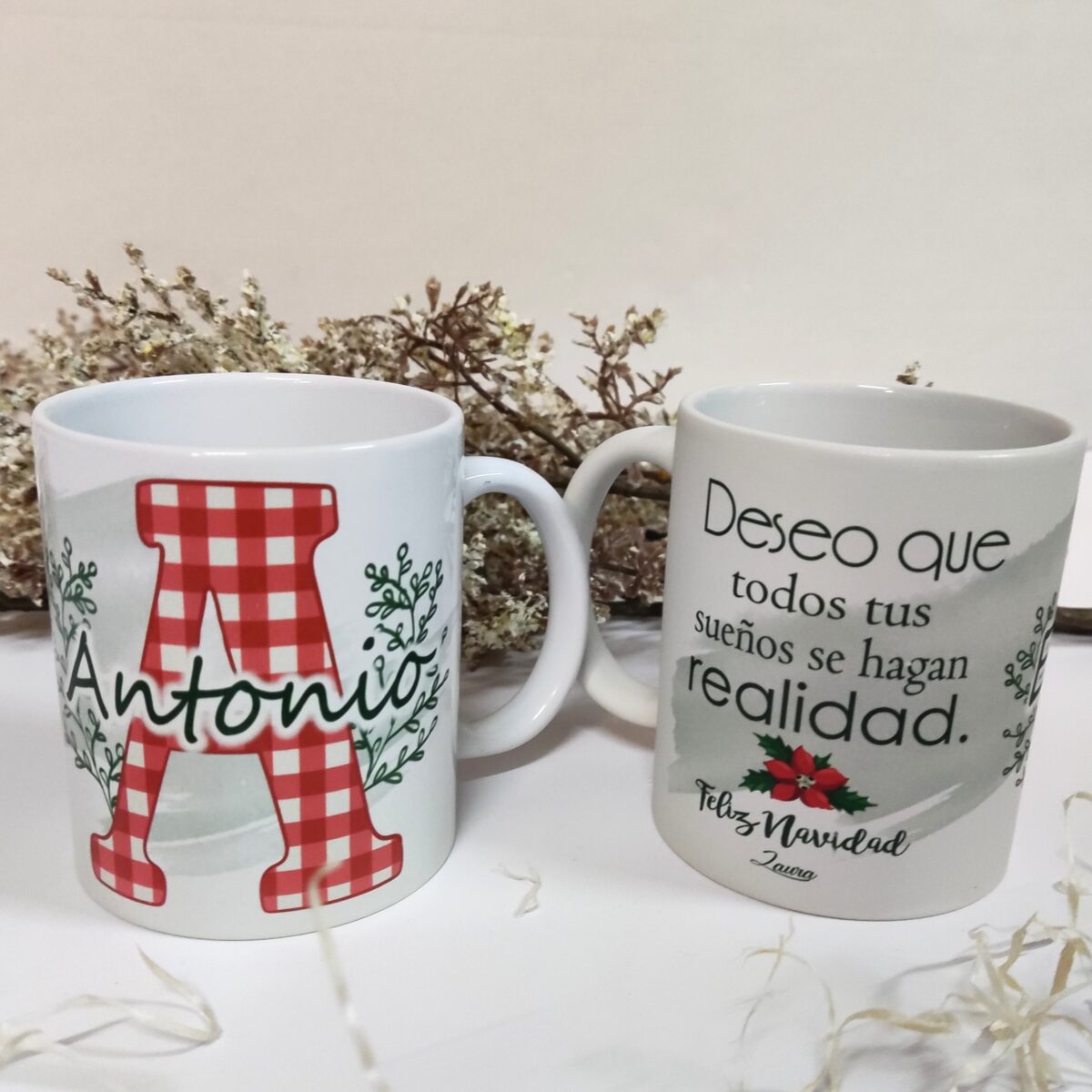 🎄 Taza navideña inicial cuadros Vicky - Imagen 2