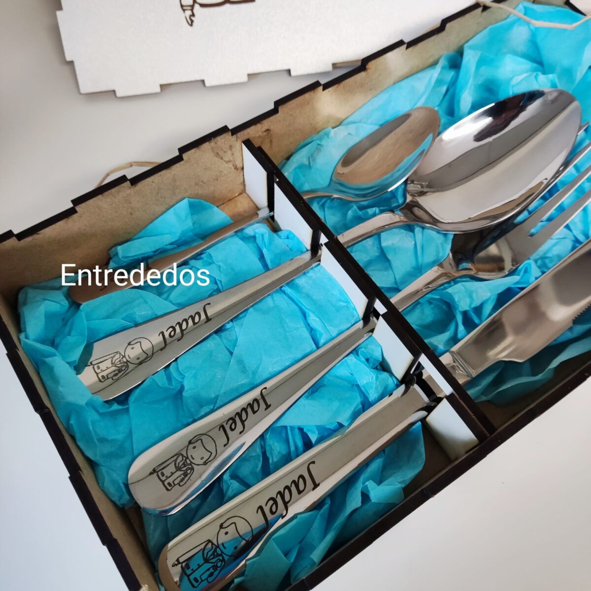Cubiertos personalizados + caja de madera BLANCA - Imagen 7