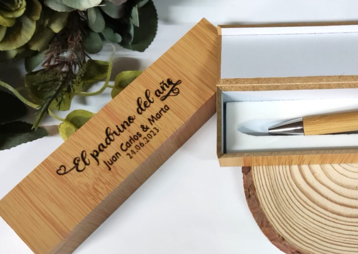 Bolígrafo personalizado + caja grabada para TESTIGOS. PADRINOS. ETC.. - Imagen 9
