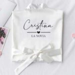 bata personalizada para novias – regalo original Entrededos
