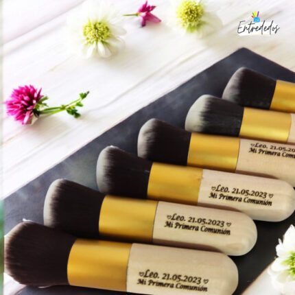 Brocha de Maquillaje Multiusos en Madera