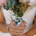 Camafeo de metal para el ramo de novia silueta de alas de ángel