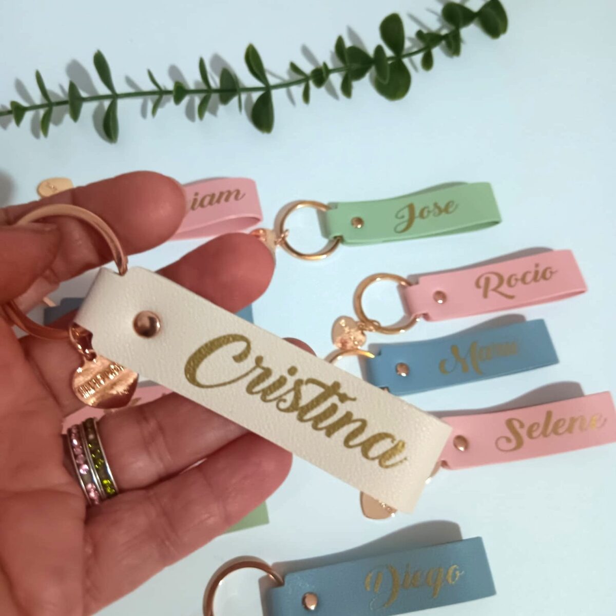 Llavero de Polipiel – Tonos Suaves y Delicados para Regalo - Imagen 1