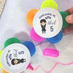 Marcadores de colores personalizados con etiqueta