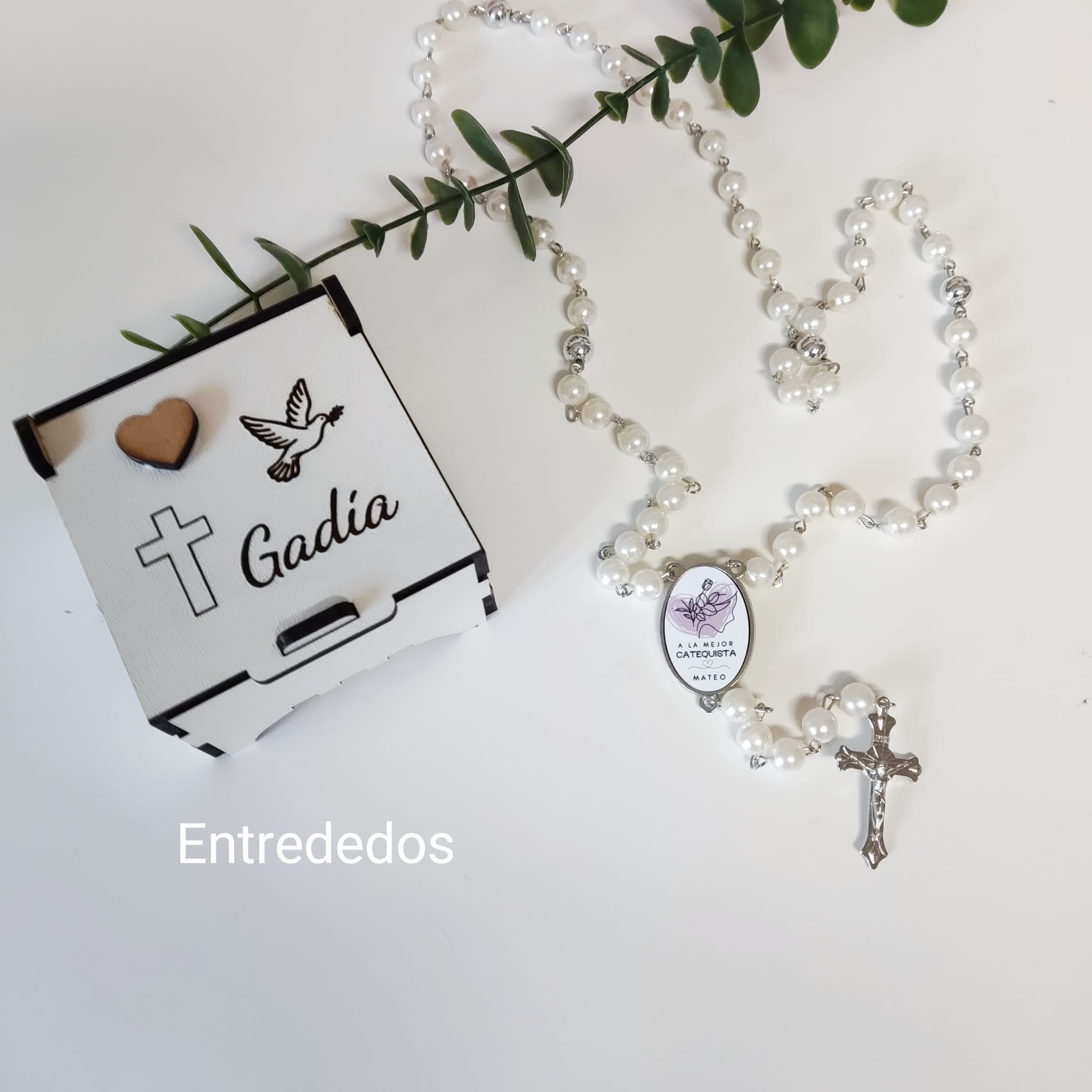 6ff80e72-a13c-4f1c-aa90-48005015ca93.jpg Rosario de Metal Personalizado con Caja Grabada - Imagen 3