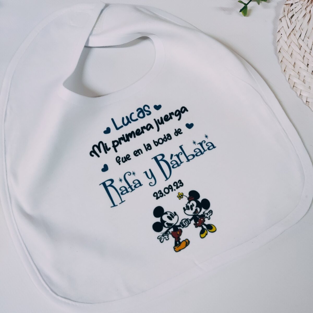 Baberos para eventos variedad de diseños disponibles - Imagen 20