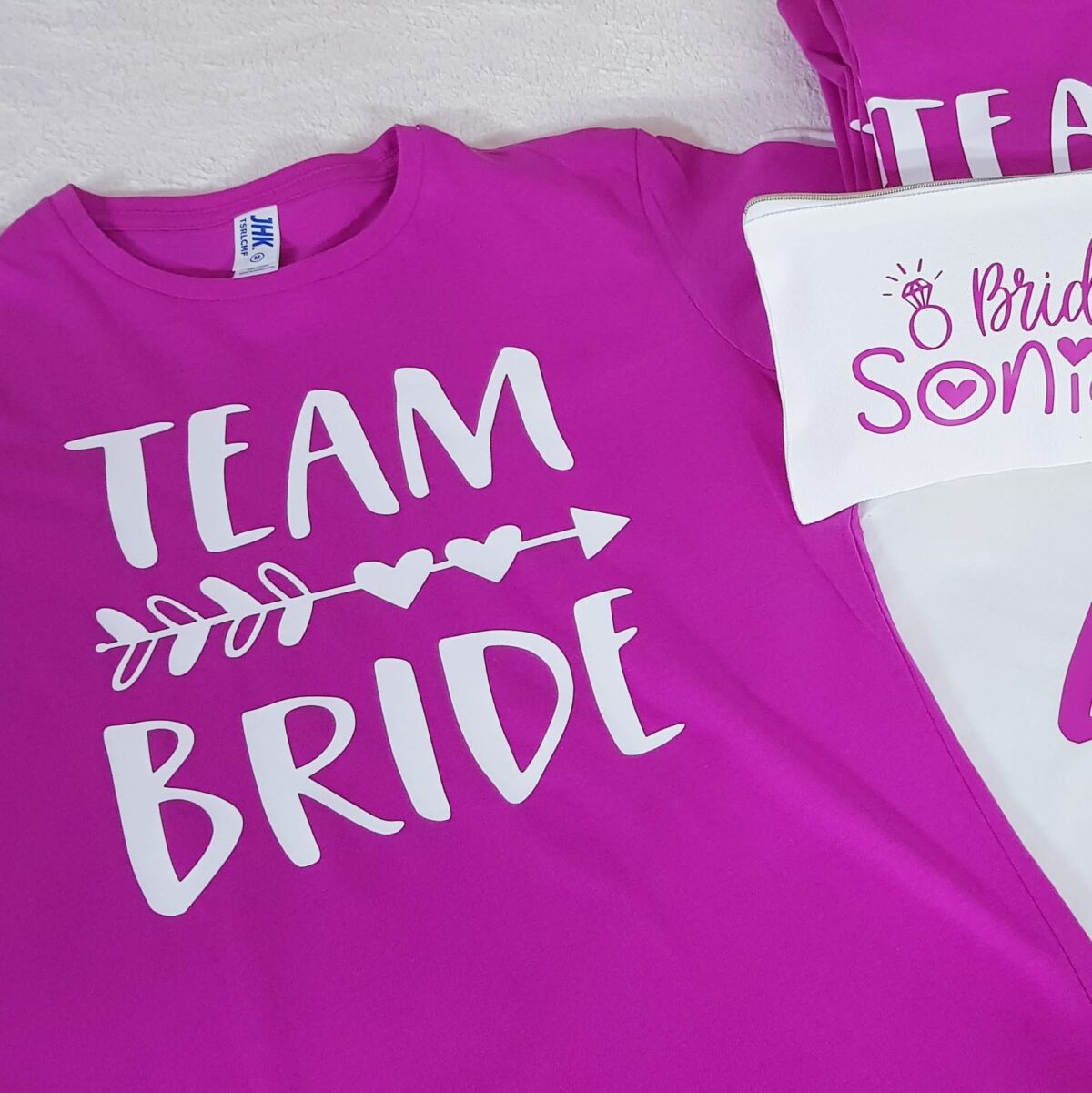 Camisetas de color rosa para despedidas " TEAM BRIDE! " - Imagen 2