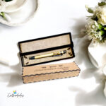 Caja Personalizada con Bolígrafo para Testigos