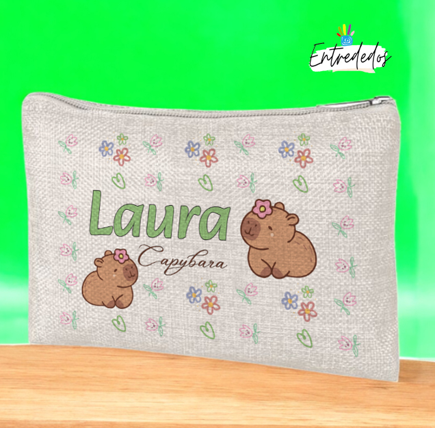 neceser-capybara Kit de Regalo Personalizado Capybara – Tierno, Práctico - Imagen 4
