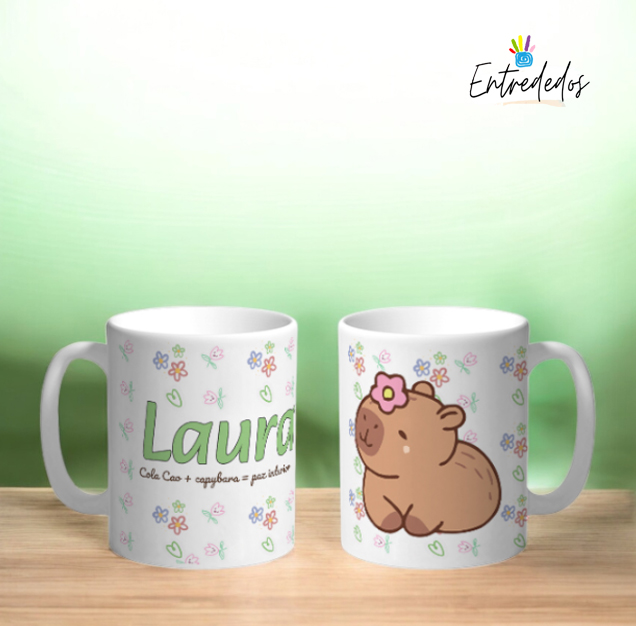 taza-capybara-flores-02 Kit de Regalo Personalizado Capybara – Tierno, Práctico - Imagen 3