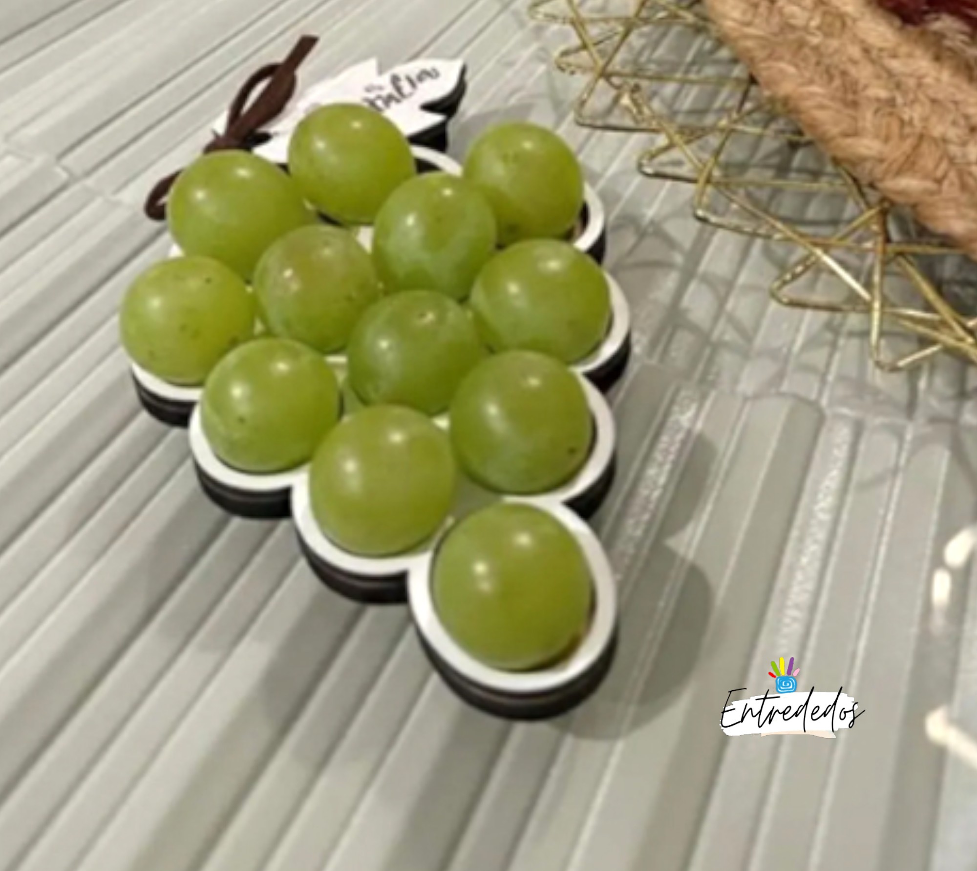 Bandeja personalizada para las uvas de Nochevieja con nombre y año