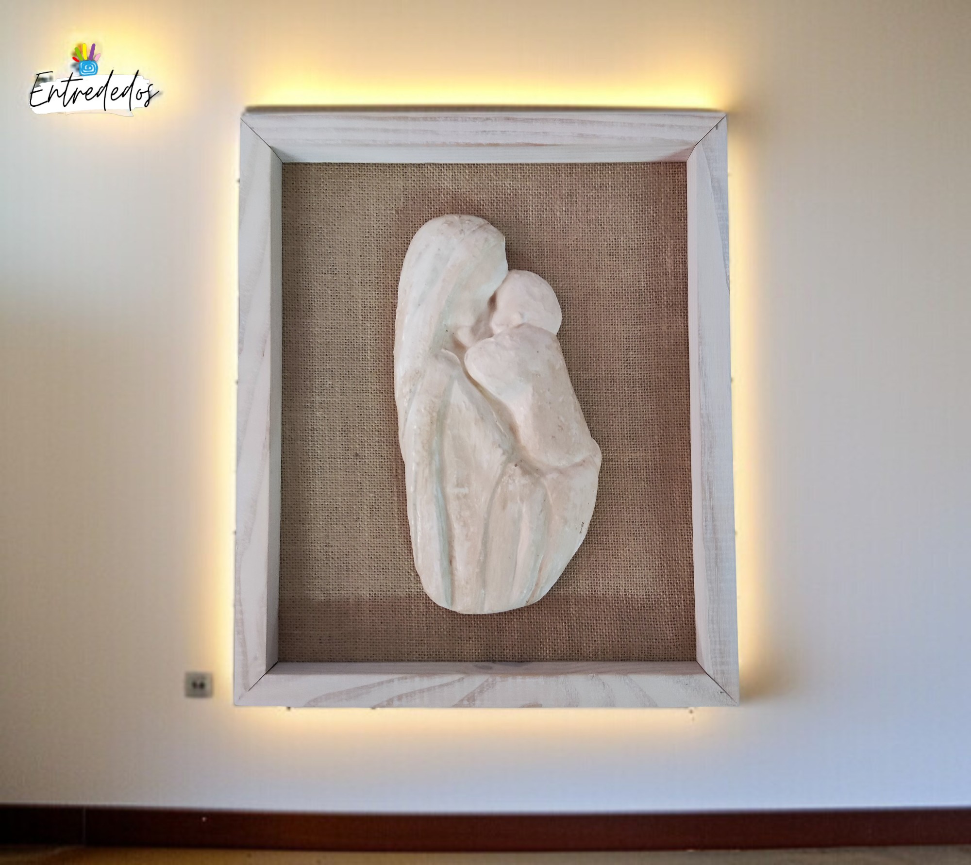 cuadro-virgen-maria-tierno-abrazo-religioso Cuadro El Tierno Abrazo de la Virgen María – Arte Religioso Artesanal y Único